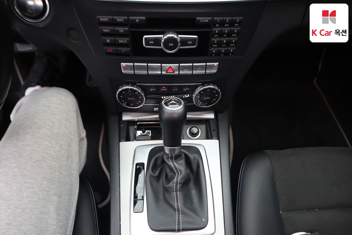 Mercedes-Benz C-Class 2014 - Image 17