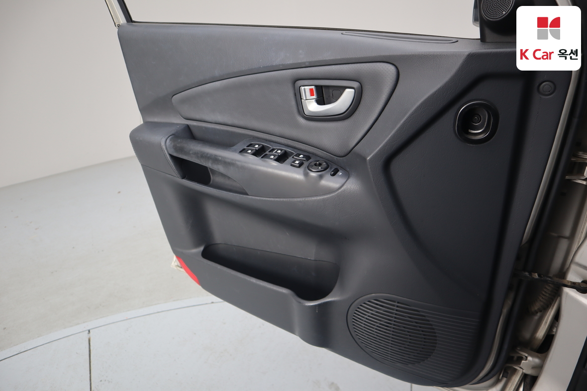 Hyundai Tucson 2007 - Image 8