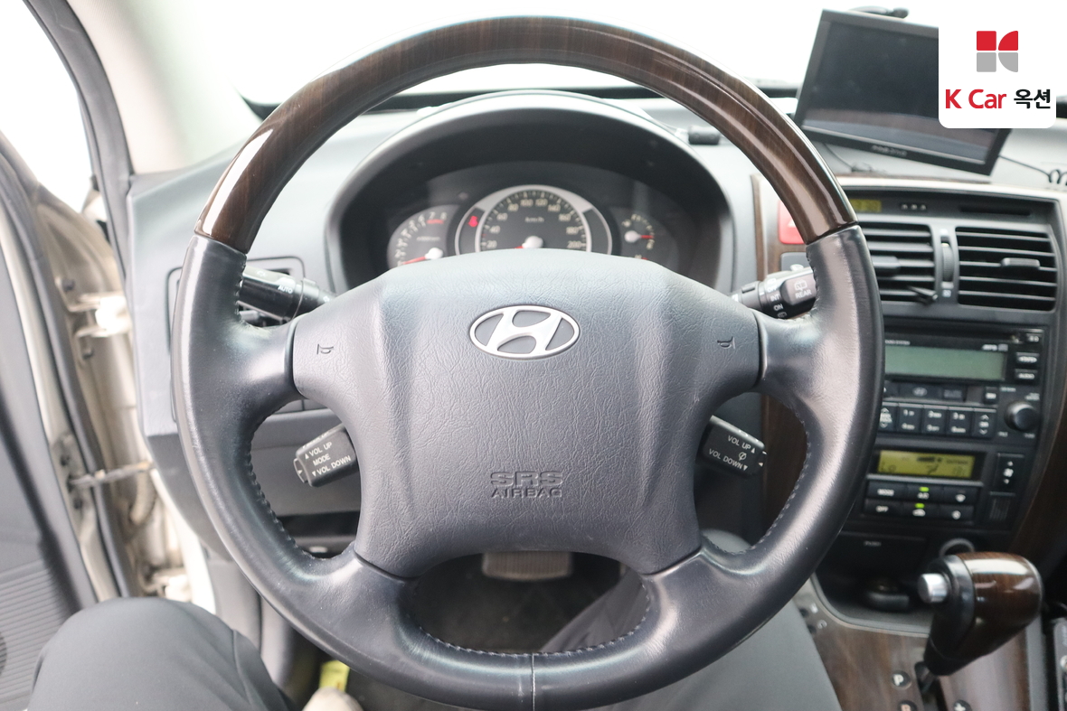 Hyundai Tucson 2007 - Image 10