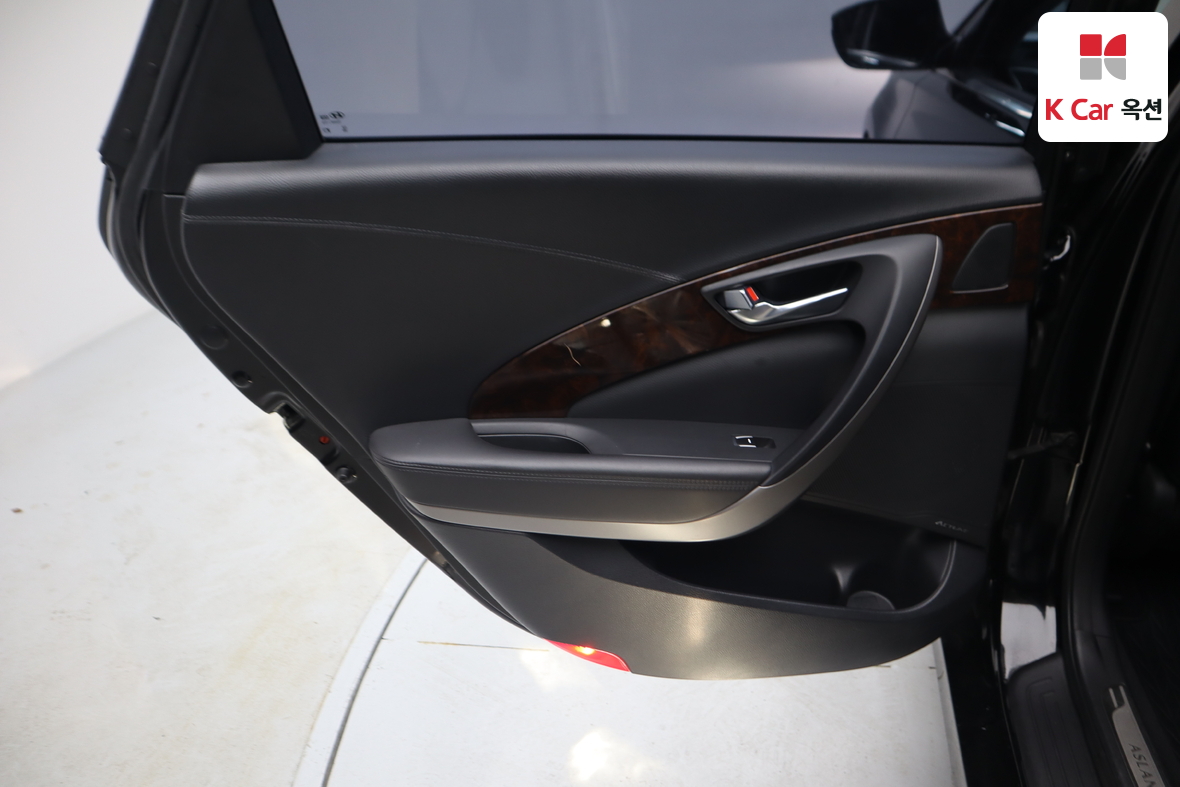 Hyundai Aslan 2017 - Image 21