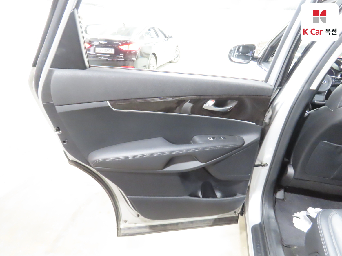 Kia Sorento 2017 - Image 22
