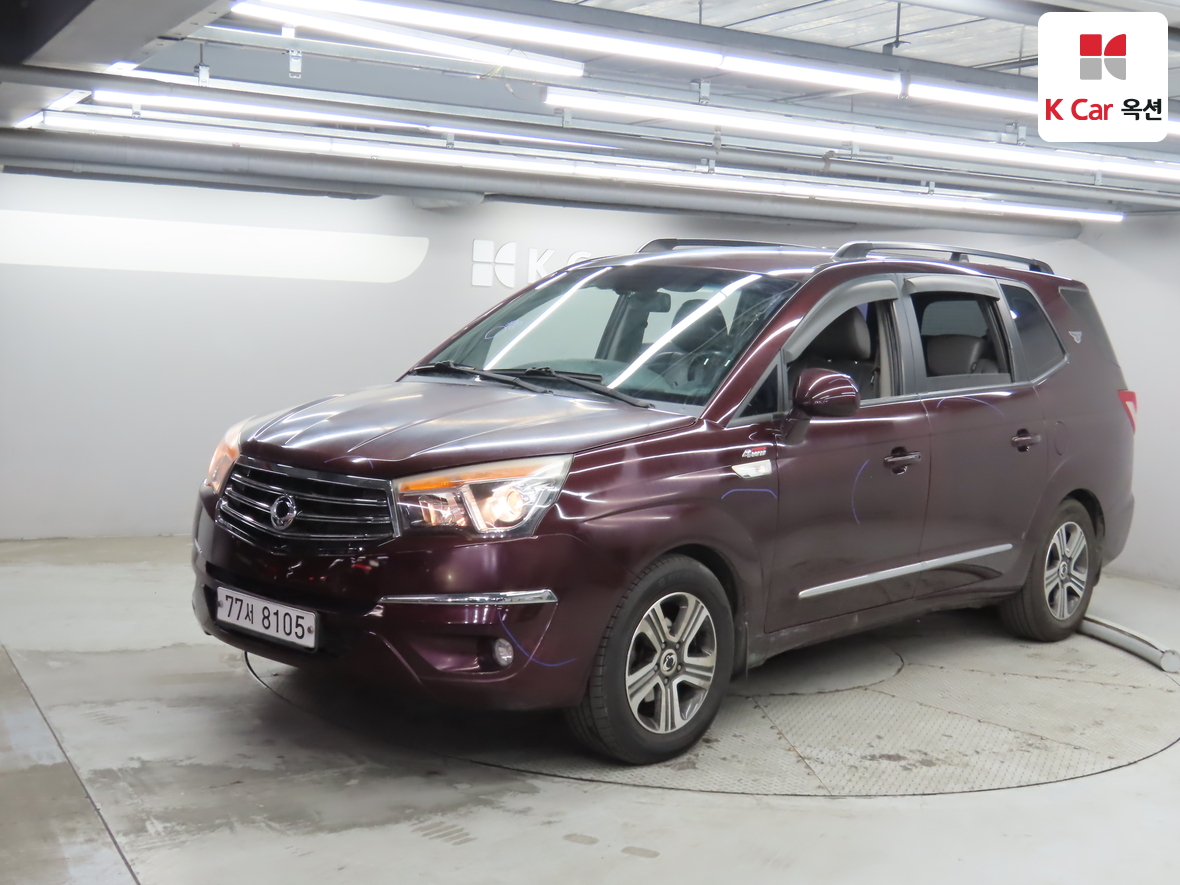 سانج يونج كوراندو توريزمو 2015 - صورة 1