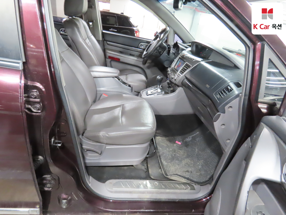 سانج يونج كوراندو توريزمو 2015 - صورة 31