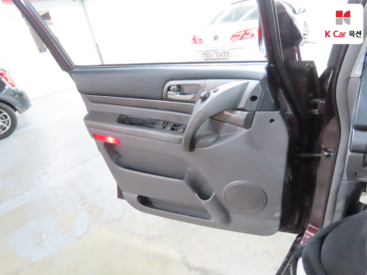 سانج يونج كوراندو توريزمو 2015 - صورة 8