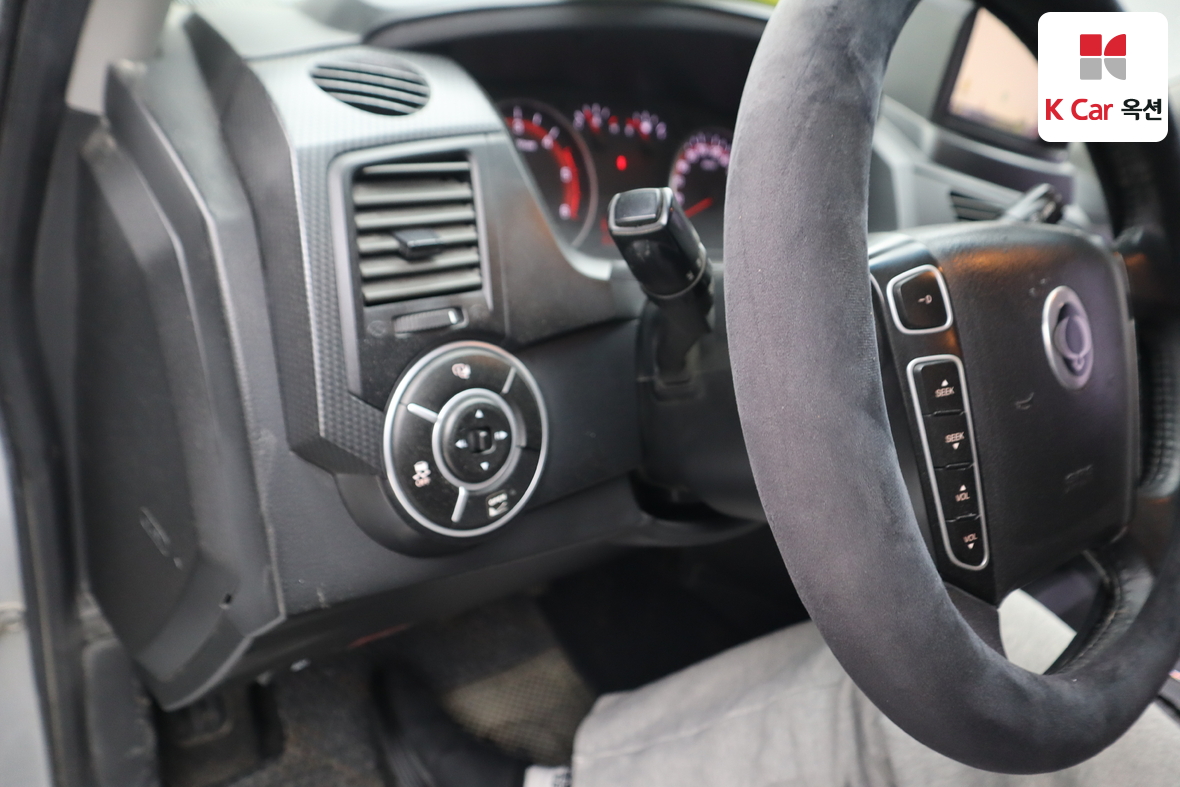 KG Mobility Korando Sports 2015 - Image 9