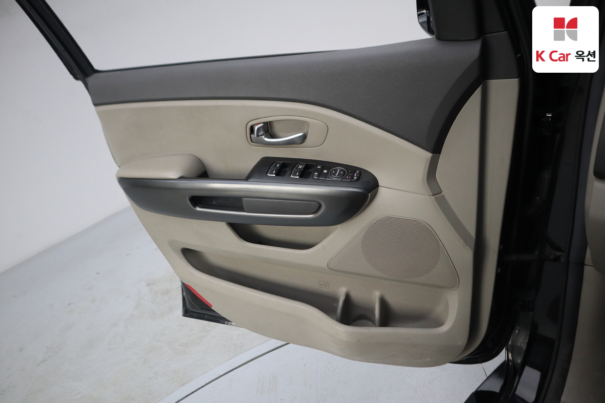 Kia New Carnival 2016 - Image 8