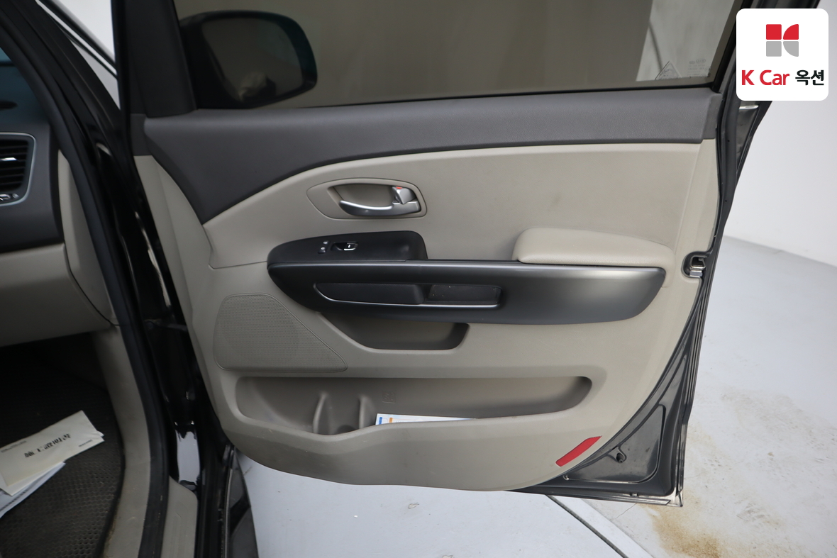 Kia New Carnival 2016 - Image 32