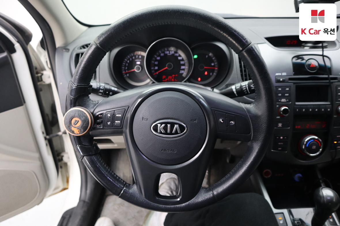 Kia Forte 2010 - Image 10