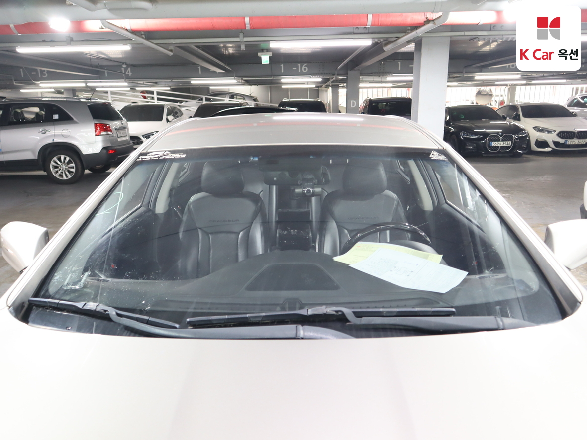 Hyundai AZERA 2011 - Image 33