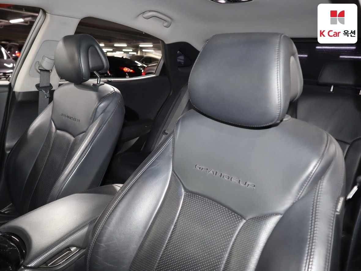 Hyundai AZERA 2011 - Image 19