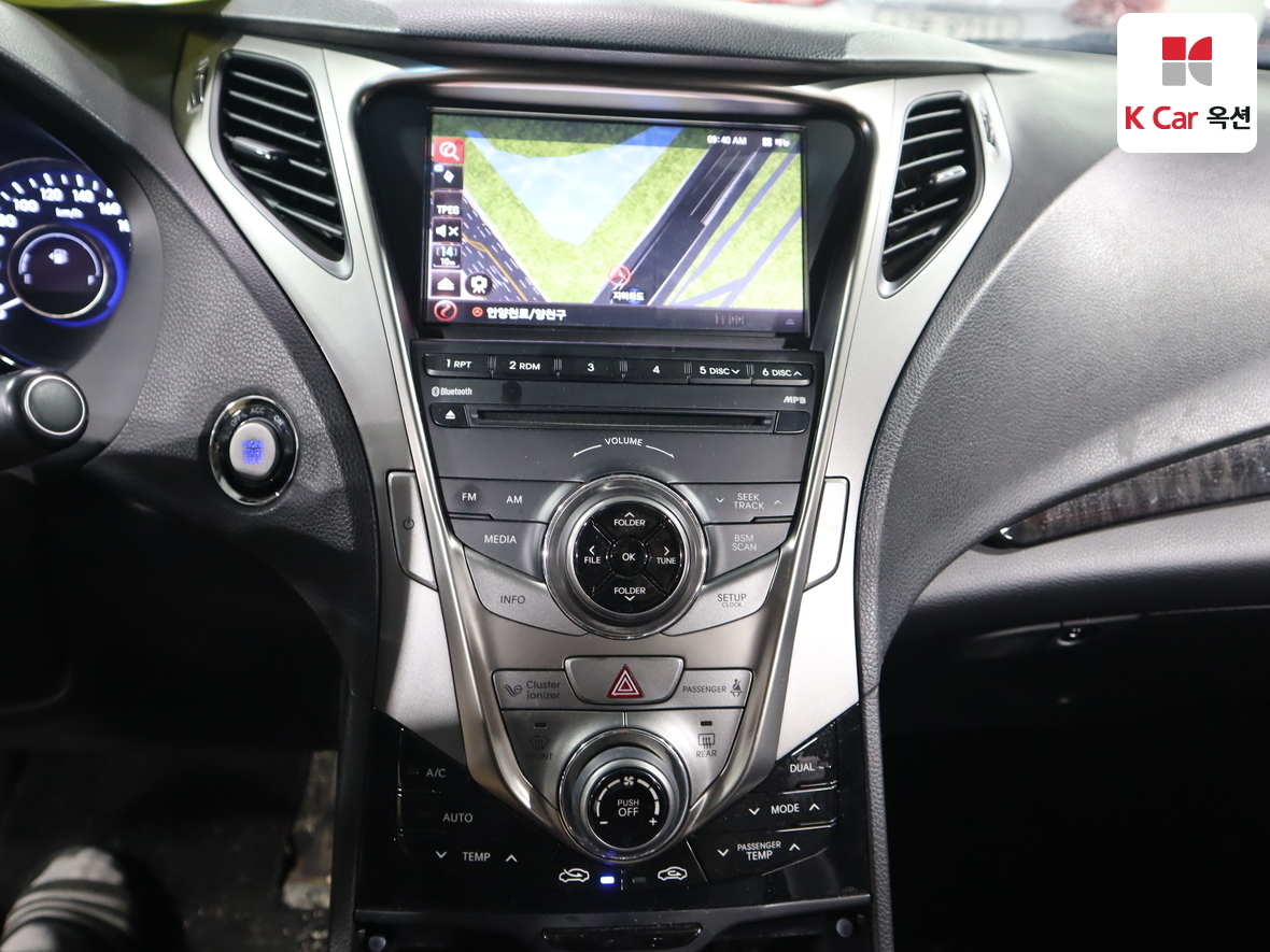 Hyundai AZERA 2011 - Image 6