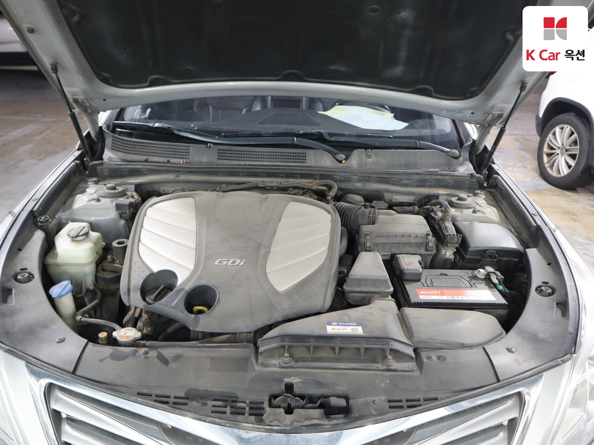 Hyundai AZERA 2011 - Image 32