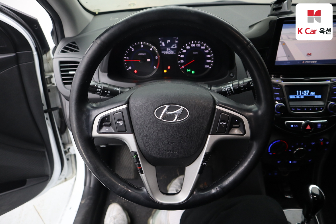 هيونداي أكسنت 2014 - صورة 10