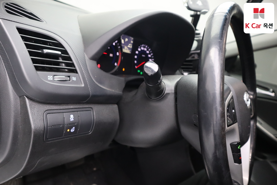 هيونداي أكسنت 2014 - صورة 9