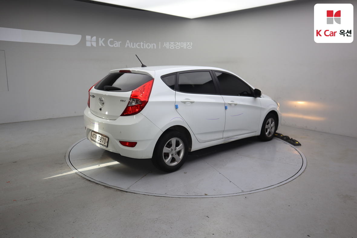 هيونداي أكسنت 2014 - صورة 2