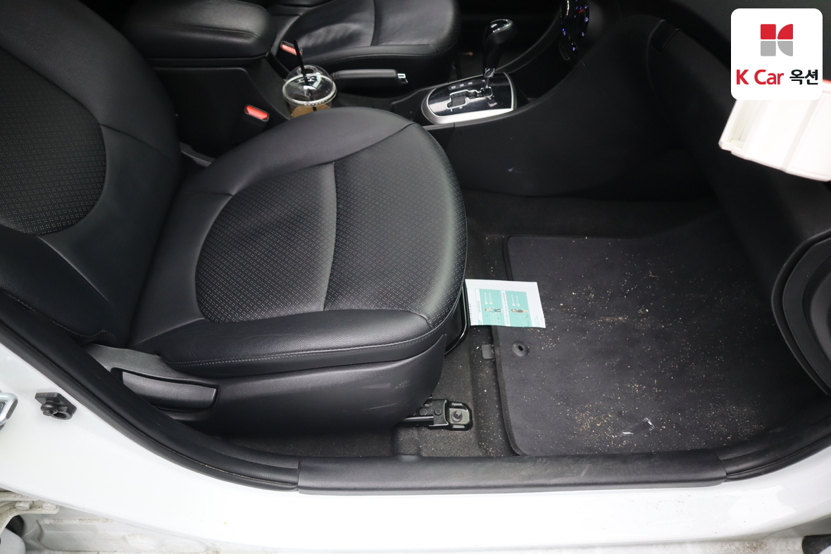 هيونداي أكسنت 2014 - صورة 29