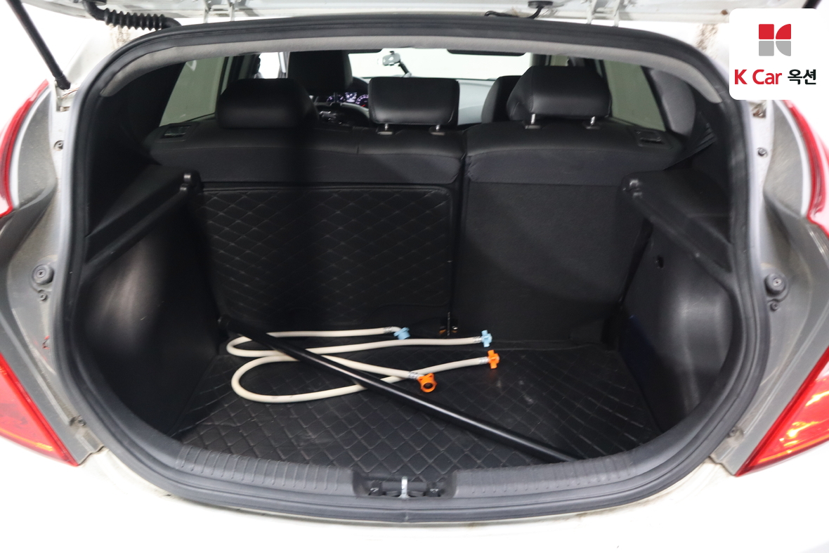 هيونداي أكسنت 2014 - صورة 24