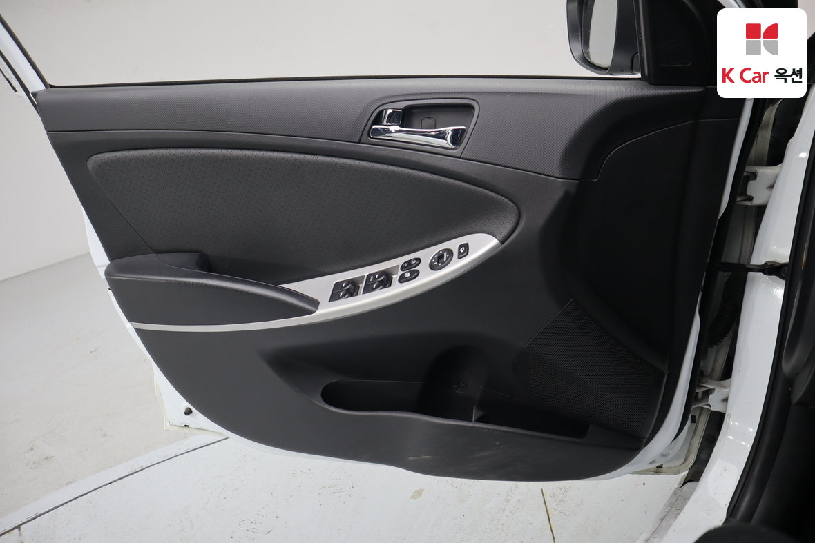 هيونداي أكسنت 2014 - صورة 8