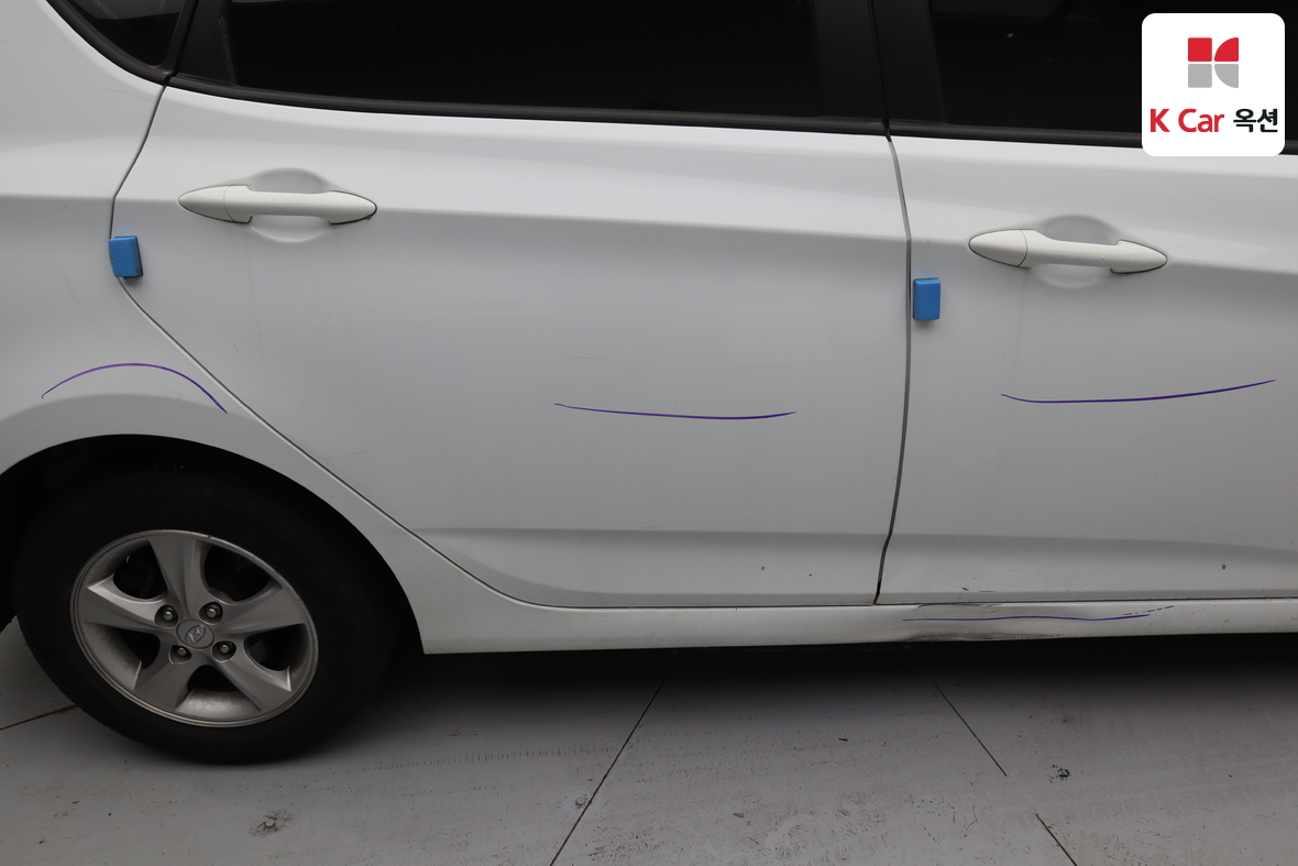 هيونداي أكسنت 2014 - صورة 38