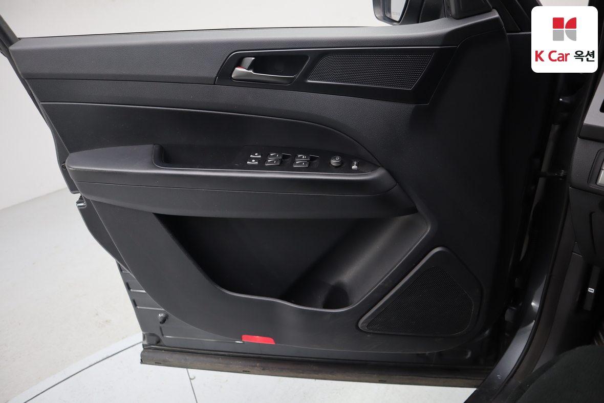 KG Mobility Rexton Sports 2020 - Image 8