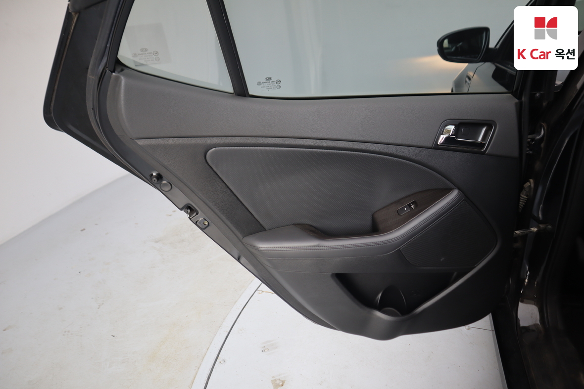 Kia K5 2013 - Image 20