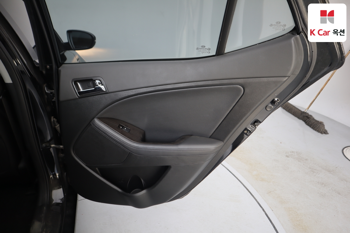 Kia K5 2013 - Image 24