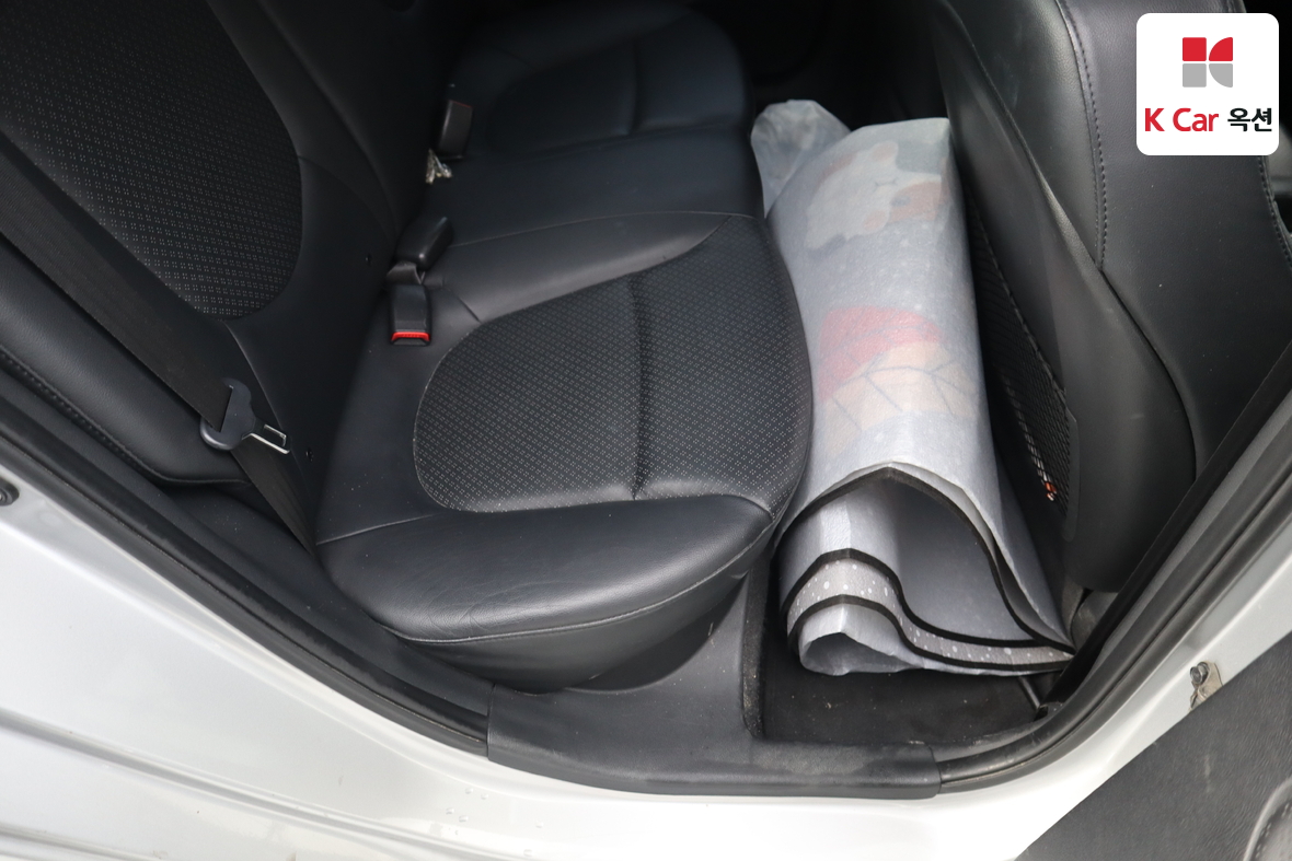 Hyundai Accent 2011 - Image 25