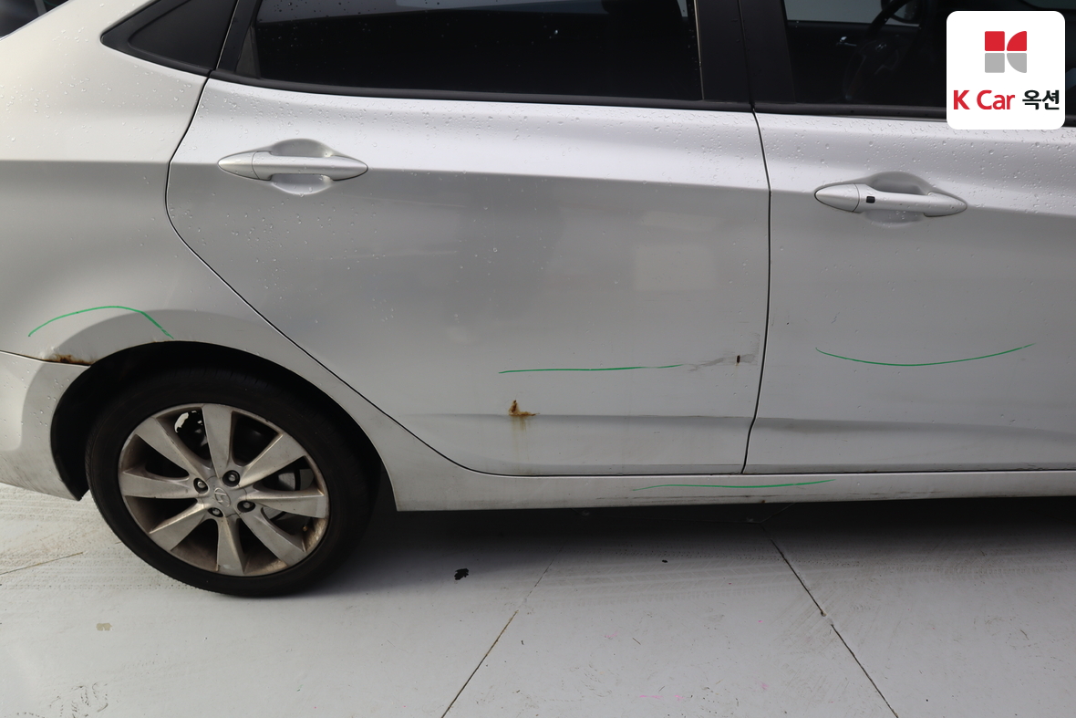 Hyundai Accent 2011 - Image 39