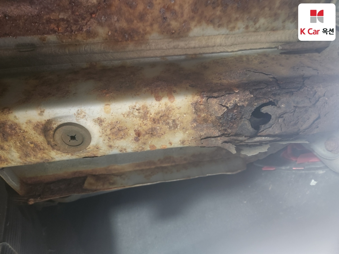 Hyundai Accent 2011 - Image 47