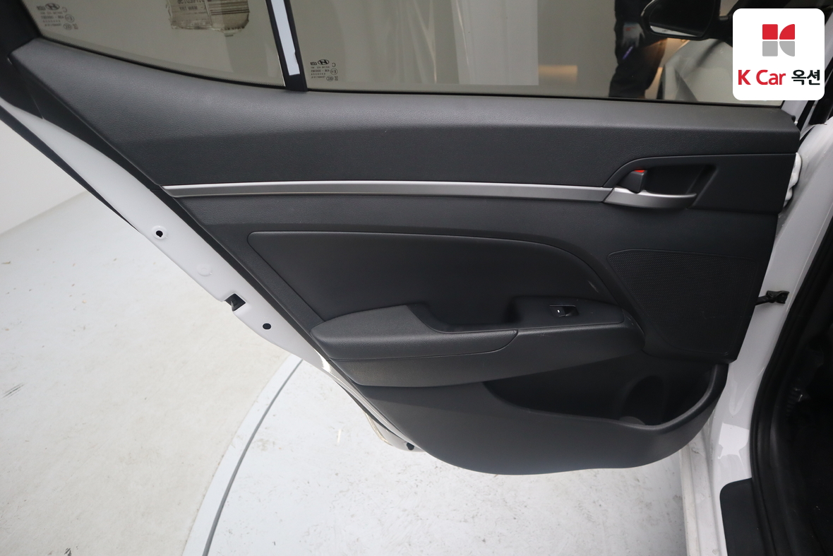 هيونداي إلانترا 2018 - صورة 21