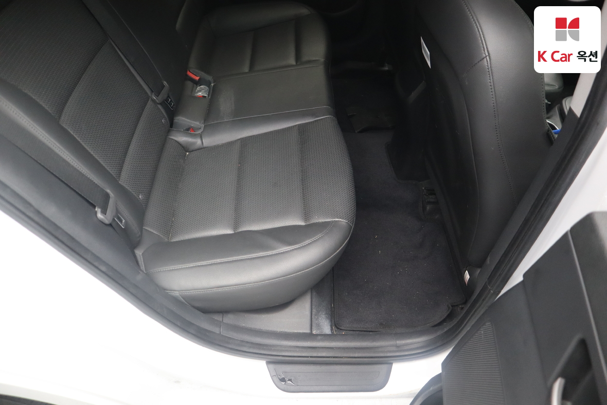 هيونداي إلانترا 2018 - صورة 26