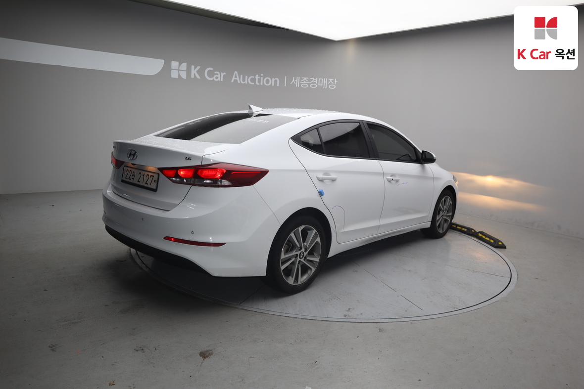 هيونداي إلانترا 2018 - صورة 2