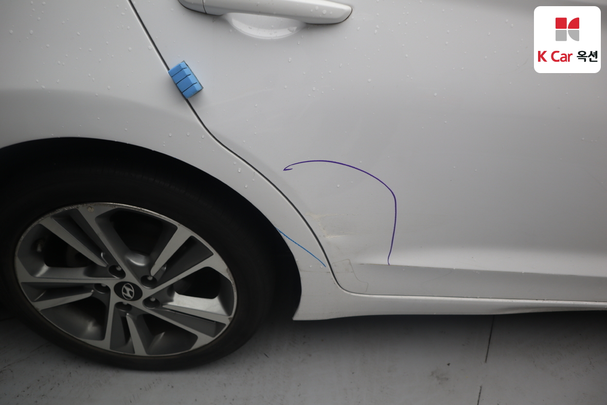 هيونداي إلانترا 2018 - صورة 33