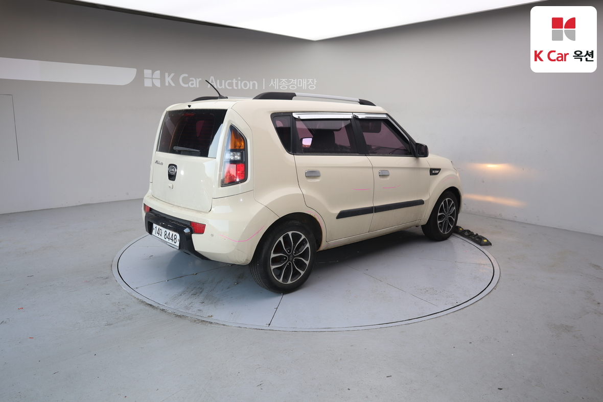 Kia Soul 2010 - Image 2