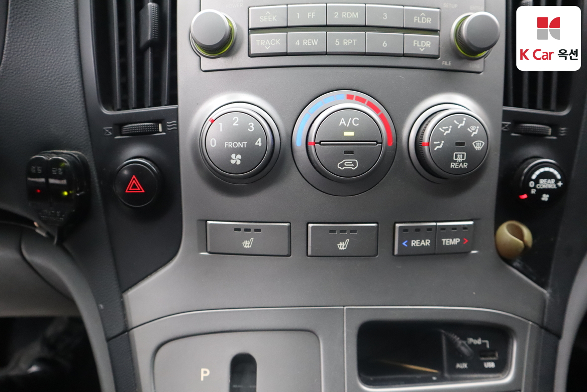 Hyundai Grand Starex 2014 - Image 17