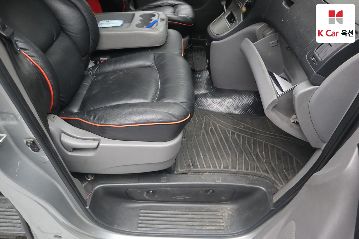 Hyundai Grand Starex 2014 - Image 33