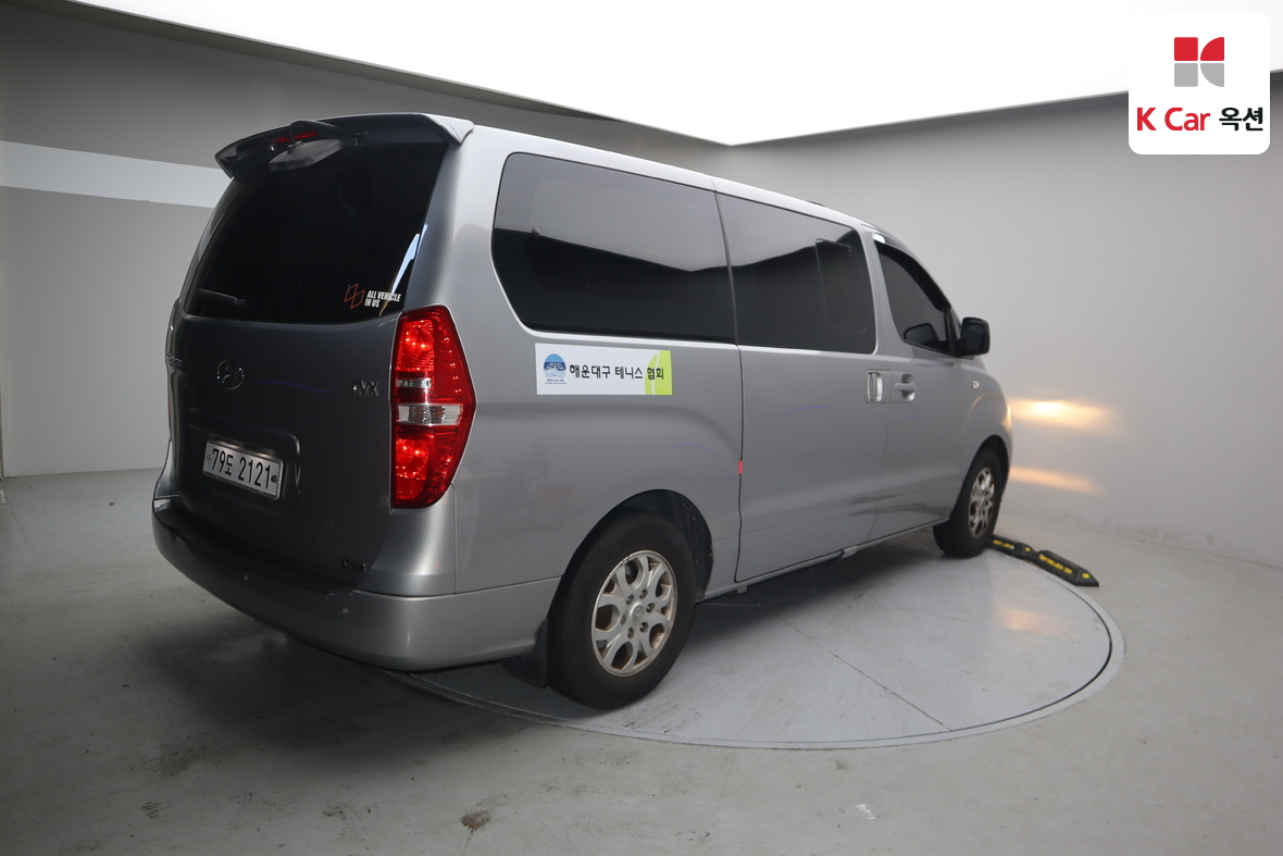 Hyundai Grand Starex 2014 - Image 2