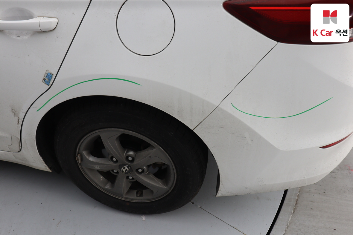 Hyundai Elantra 2016 - Image 35