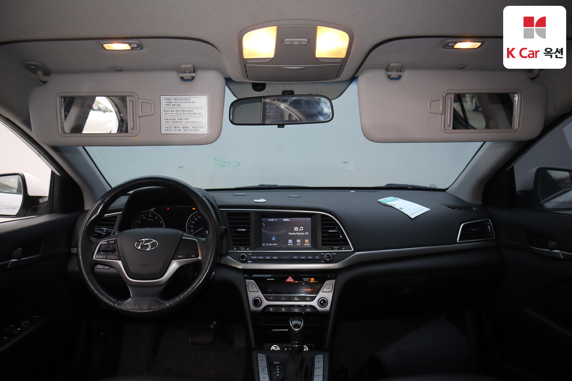 Hyundai Elantra 2016 - Image 3