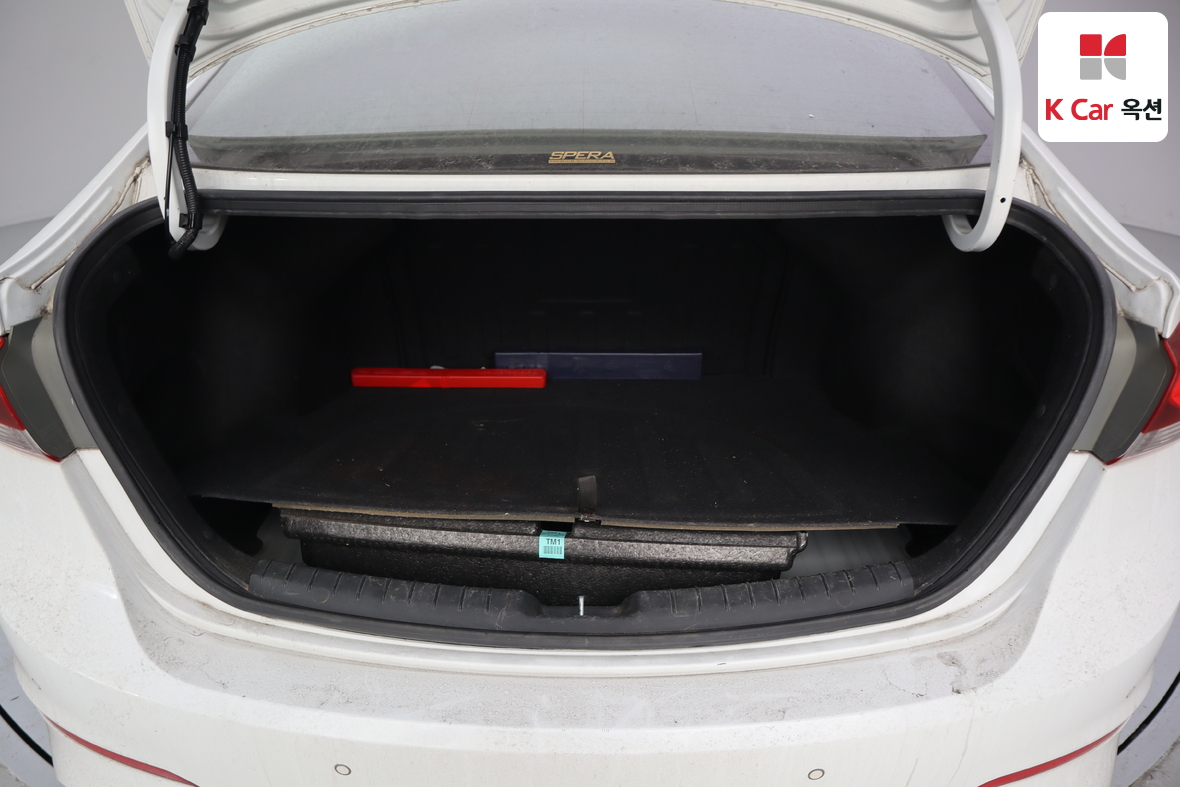 Hyundai Elantra 2016 - Image 23