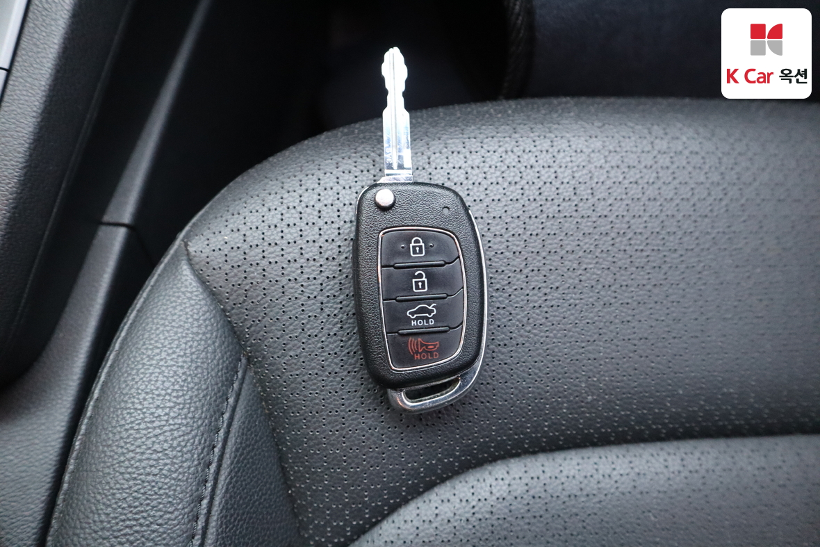 Hyundai Elantra 2016 - Image 16