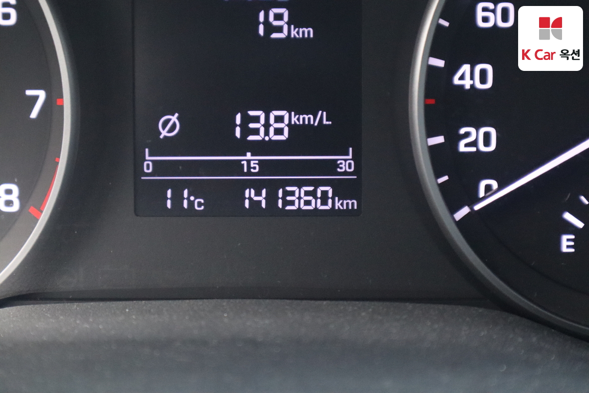 Hyundai Elantra 2016 - Image 4