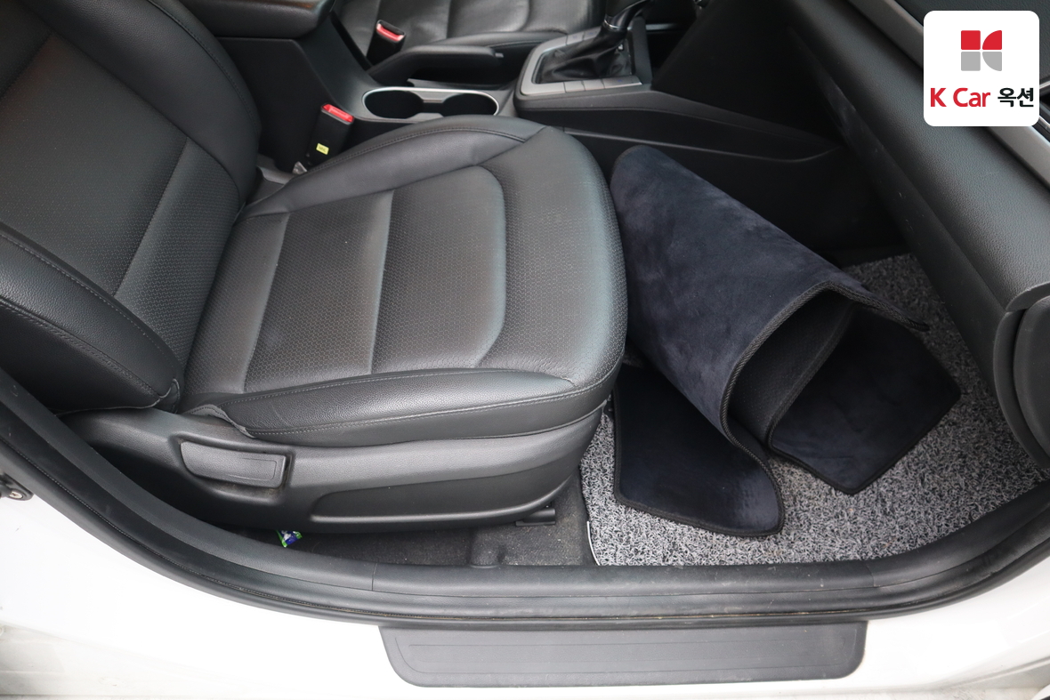 Hyundai Elantra 2016 - Image 27