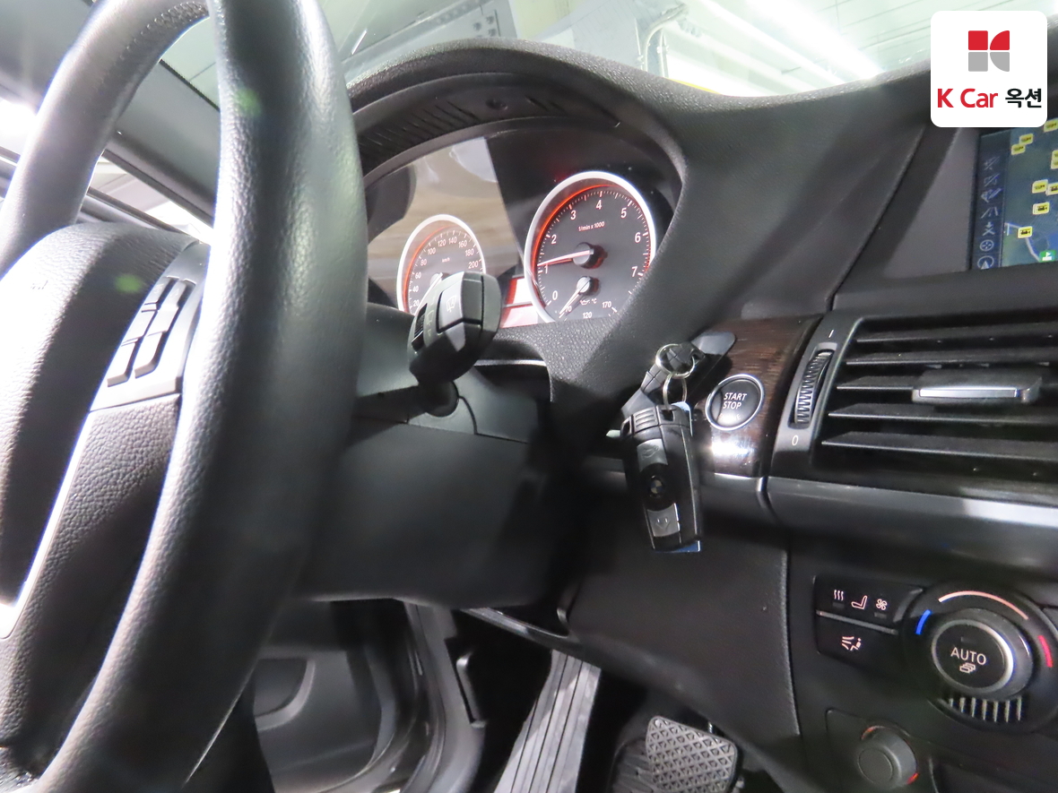 BMW X6 2011 - Image 11