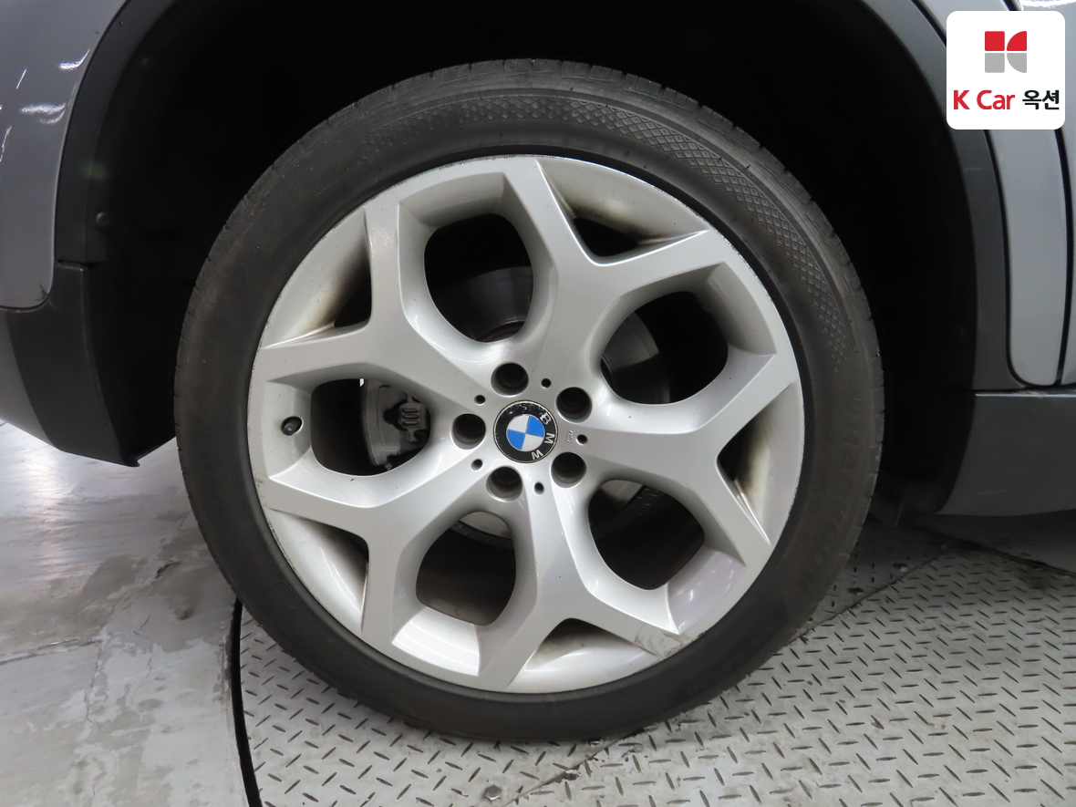 BMW X6 2011 - Image 46