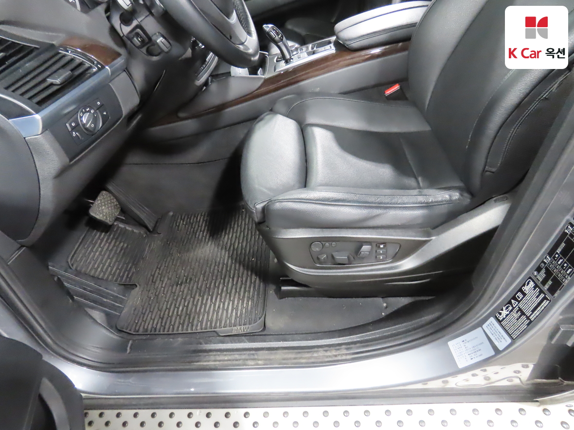 BMW X6 2011 - Image 18