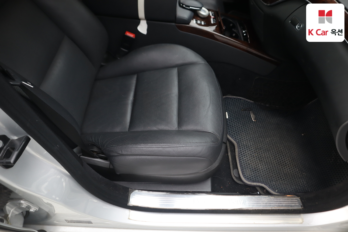 مرسيدس بنز إس كلاس 2010 - صورة 35