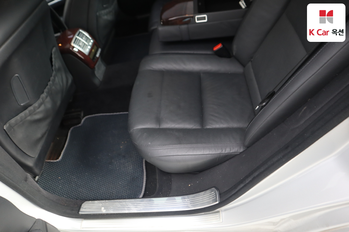 مرسيدس بنز إس كلاس 2010 - صورة 27