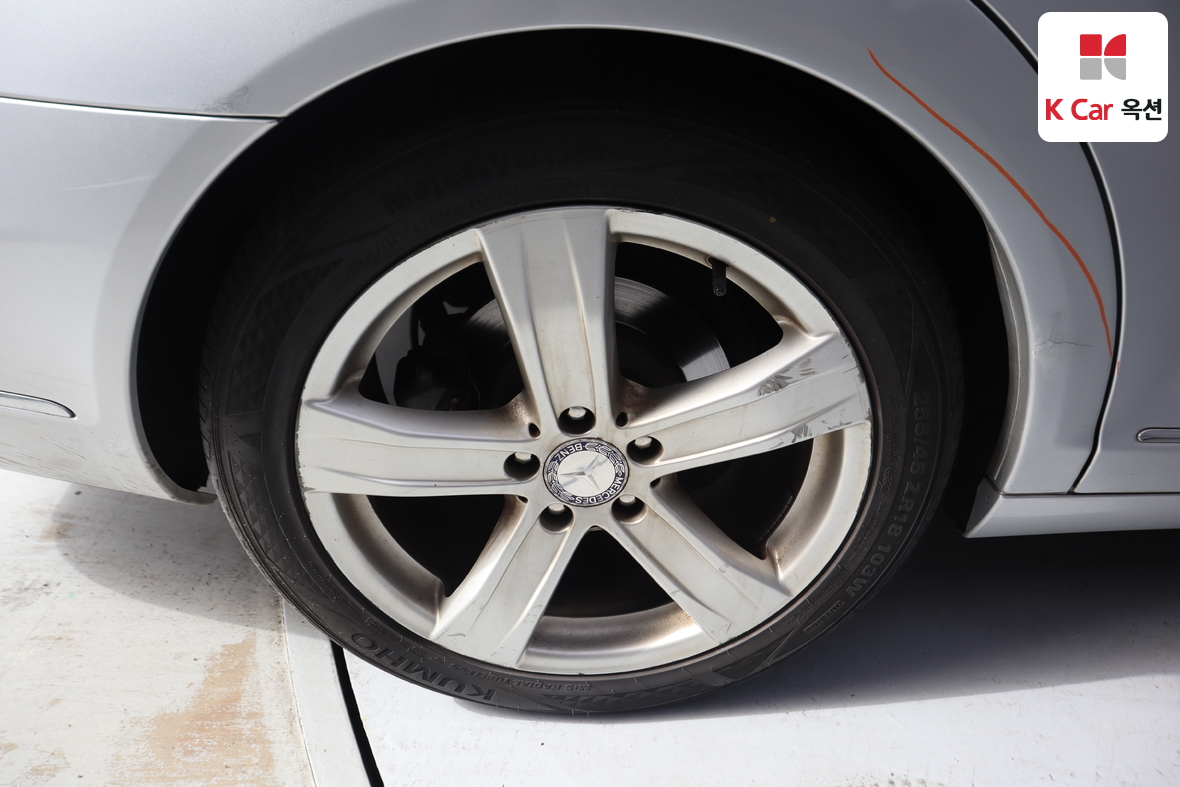 مرسيدس بنز إس كلاس 2010 - صورة 48