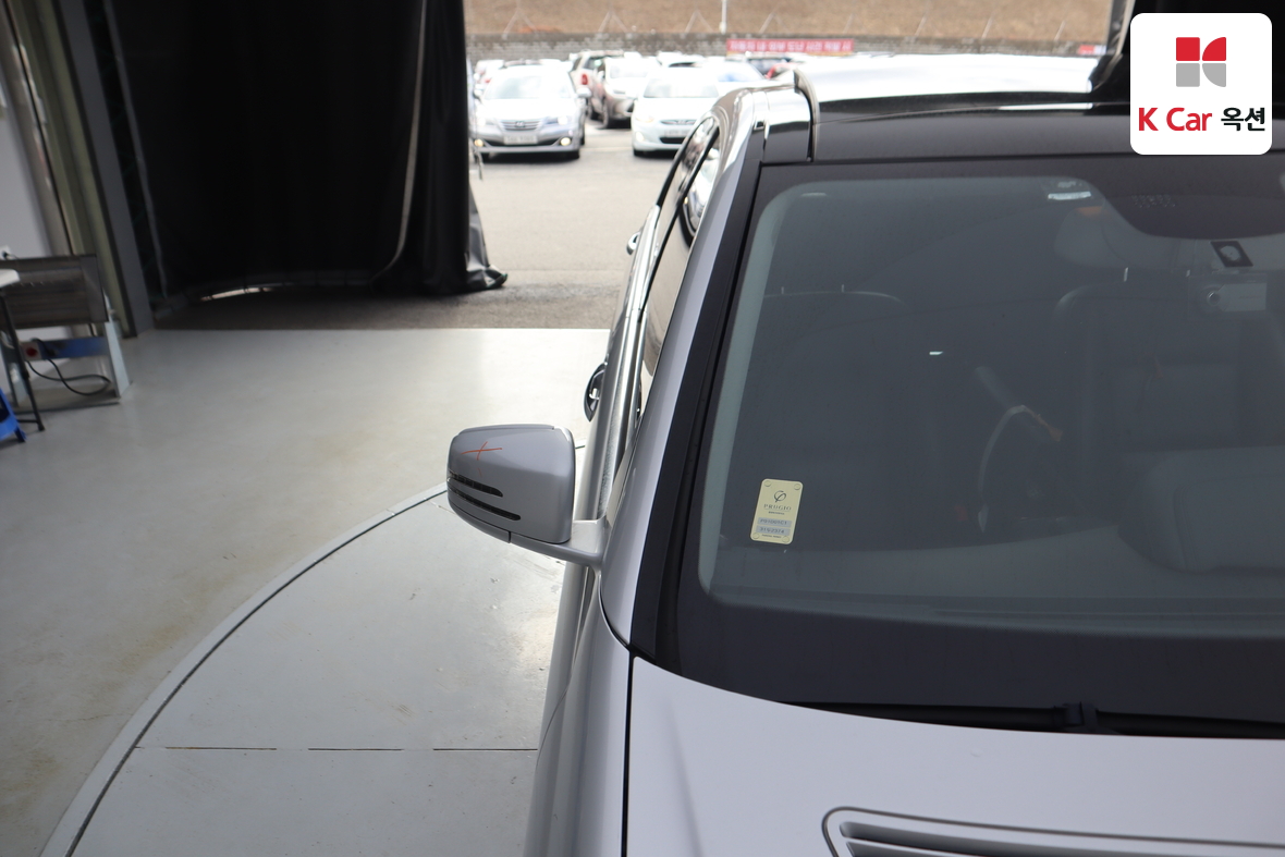 مرسيدس بنز إس كلاس 2010 - صورة 39